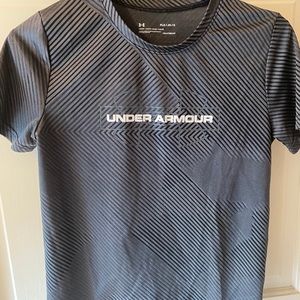 Under Armour youth short sleeve heatgear shirt